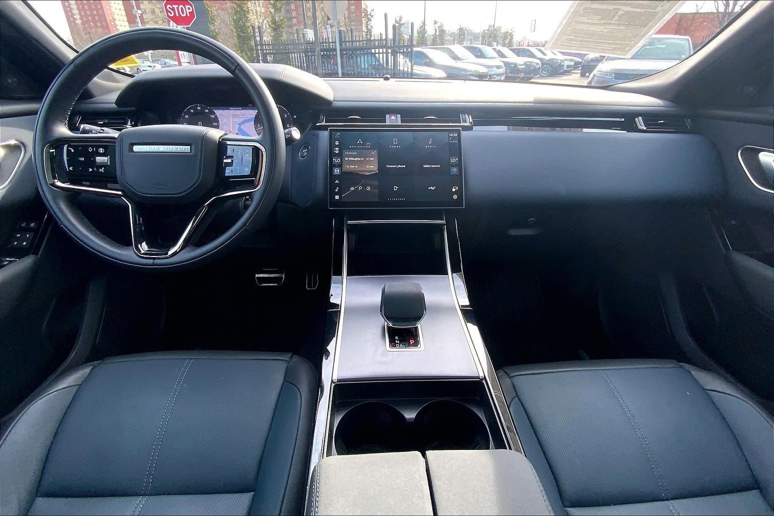 Used 2026 Land Rover Range Rover Velar Dynamic SE AWD/4WD image 15