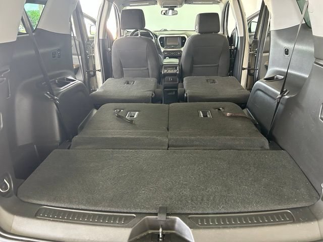 Used 2019 GMC Acadia SLE FWD image 33