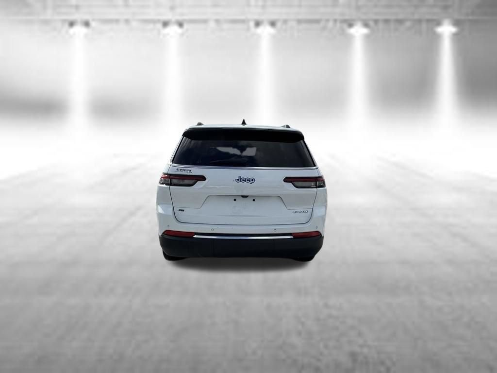 Certified 2022 Jeep Grand Cherokee L Limited RWD image 6