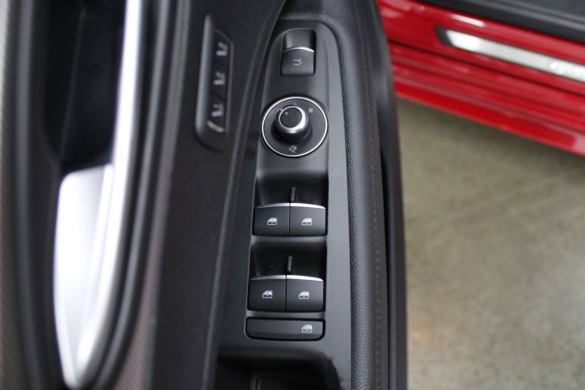 Used 2022 Alfa Romeo Stelvio Veloce AWD/4WD image 15
