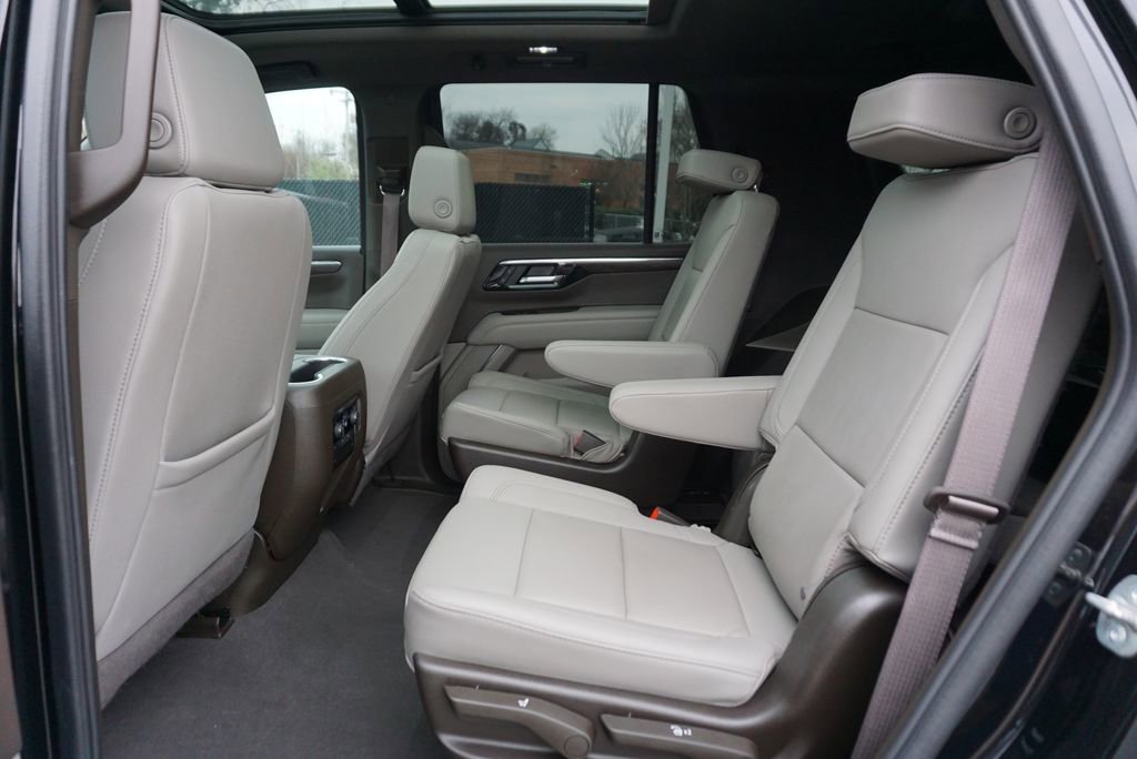 Used 2025 Chevrolet Tahoe Z71 w/ Z71 Off-Road Package image 13