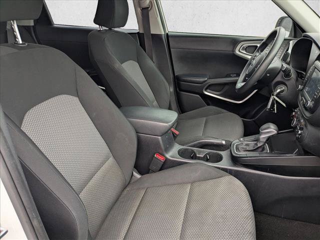 Used 2020 Kia Soul LX FWD image 17
