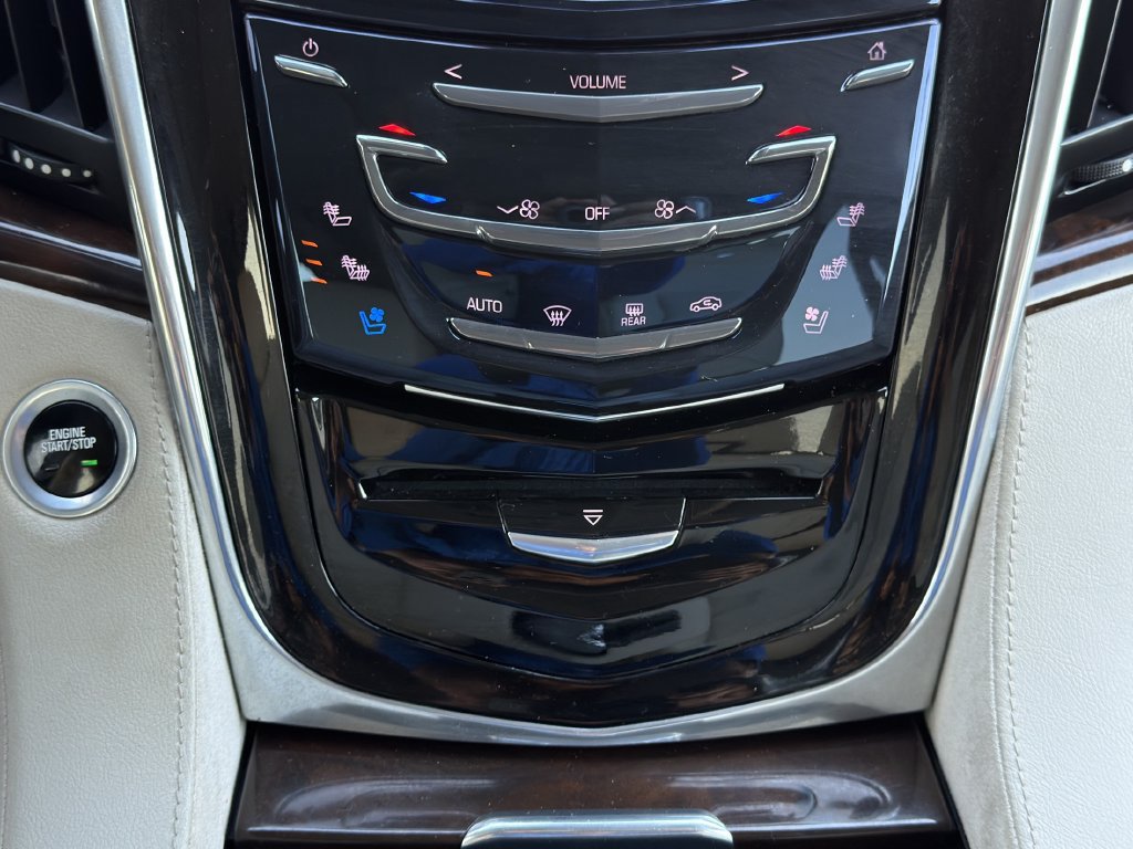 Used 2017 Cadillac Escalade Premium Luxury RWD image 18