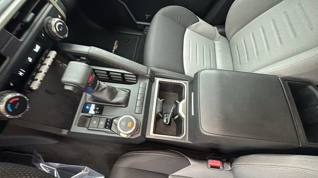 Used 2025 Toyota Tacoma TRD Sport AWD/4WD image 24