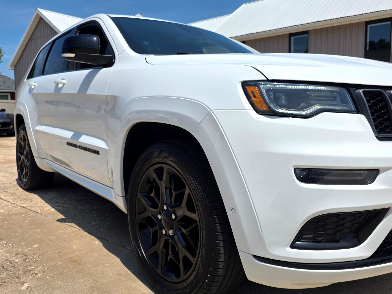 Used 2021 Jeep Grand Cherokee Limited X image 27