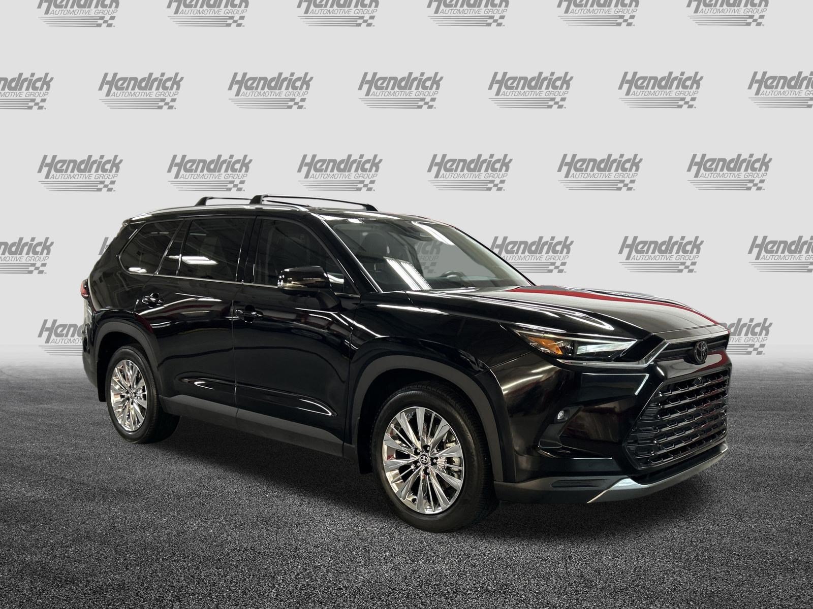 Used 2024 Toyota Grand Highlander AWD image 2