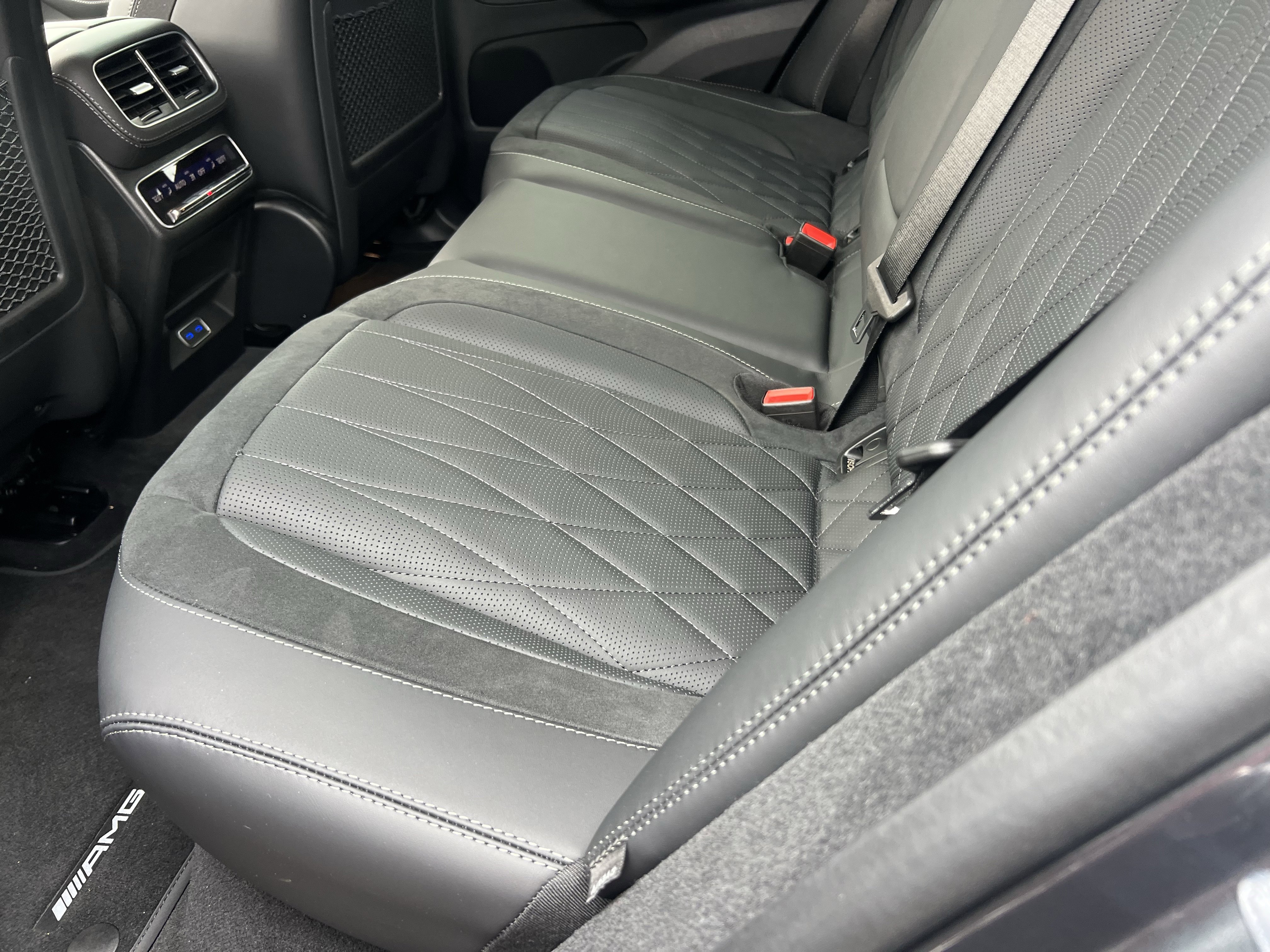 Used 2024 Mercedes-Benz GLE 53 AMG 4MATIC Coupe image 33