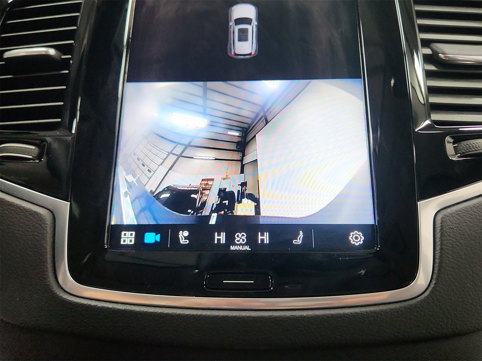 Used 2024 Volvo XC90 B6 Ultimate w/ Protection Package Premier image 30