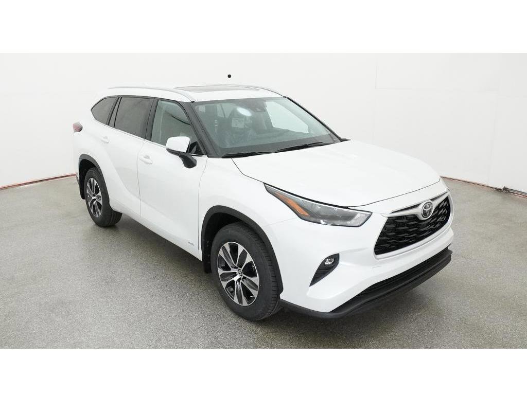 New 2026 Toyota Highlander XLE image 13