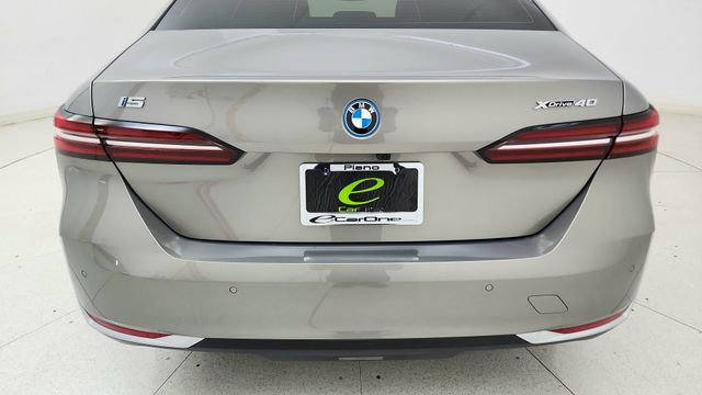 Used 2025 BMW i5 xDrive40 image 11