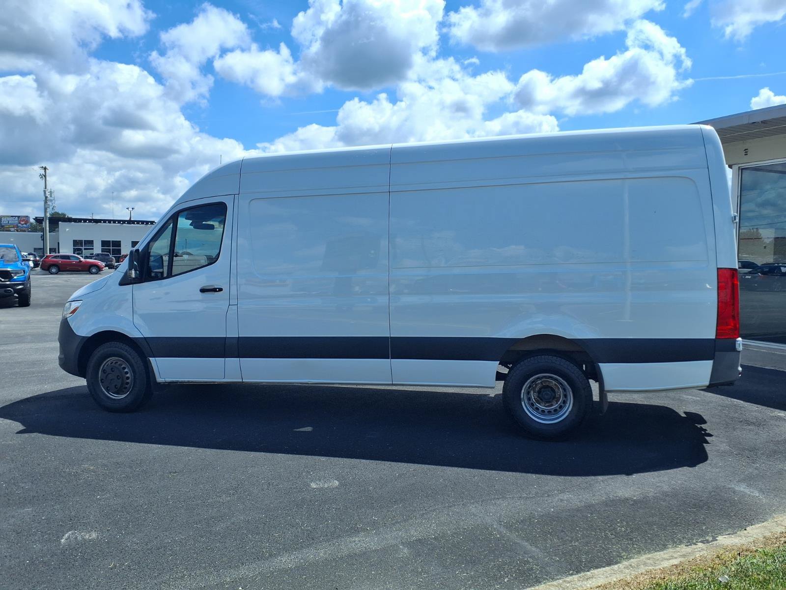 Used 2022 Mercedes-Benz Sprinter 3500 image 10