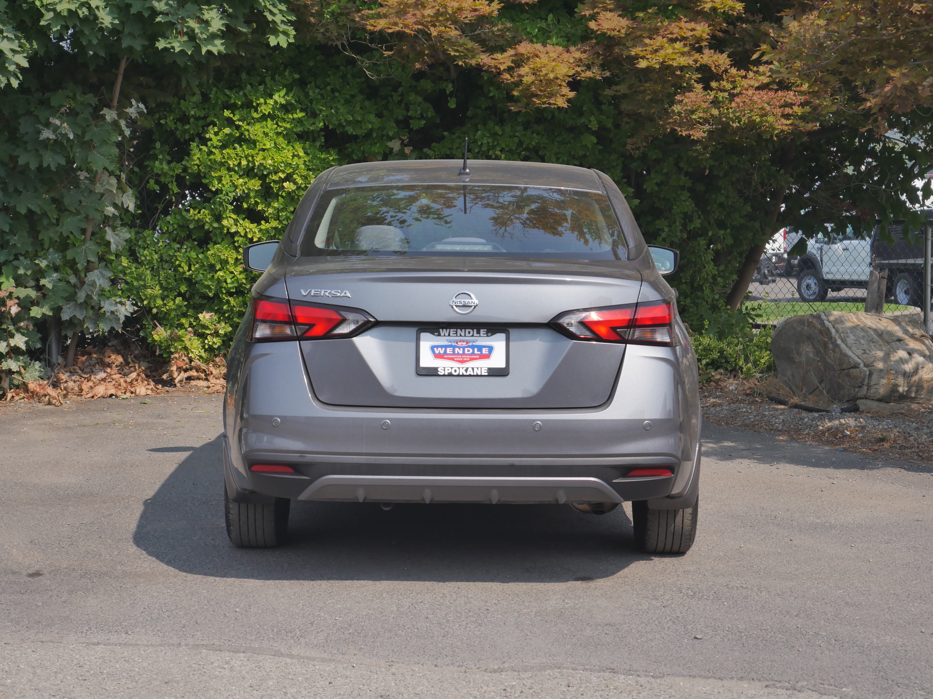 Used 2020 Nissan Versa S FWD image 17