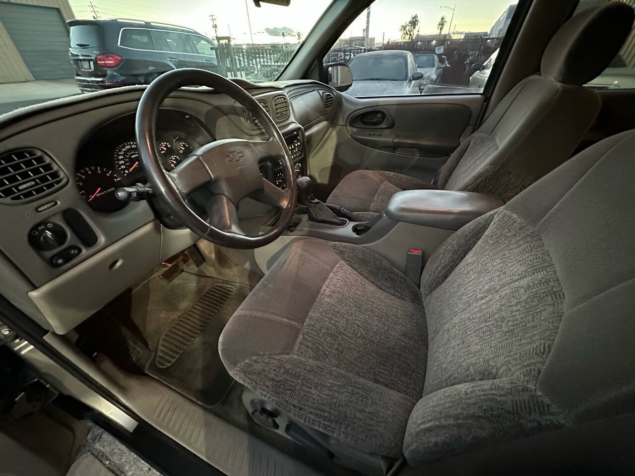 Used 2002 Chevrolet TrailBlazer LS w/ Preferred Equipment Group RWD image 6