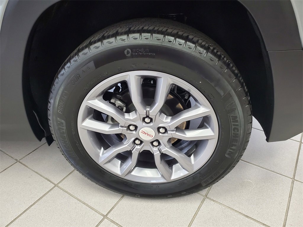 Used 2024 GMC Terrain SLT image 34