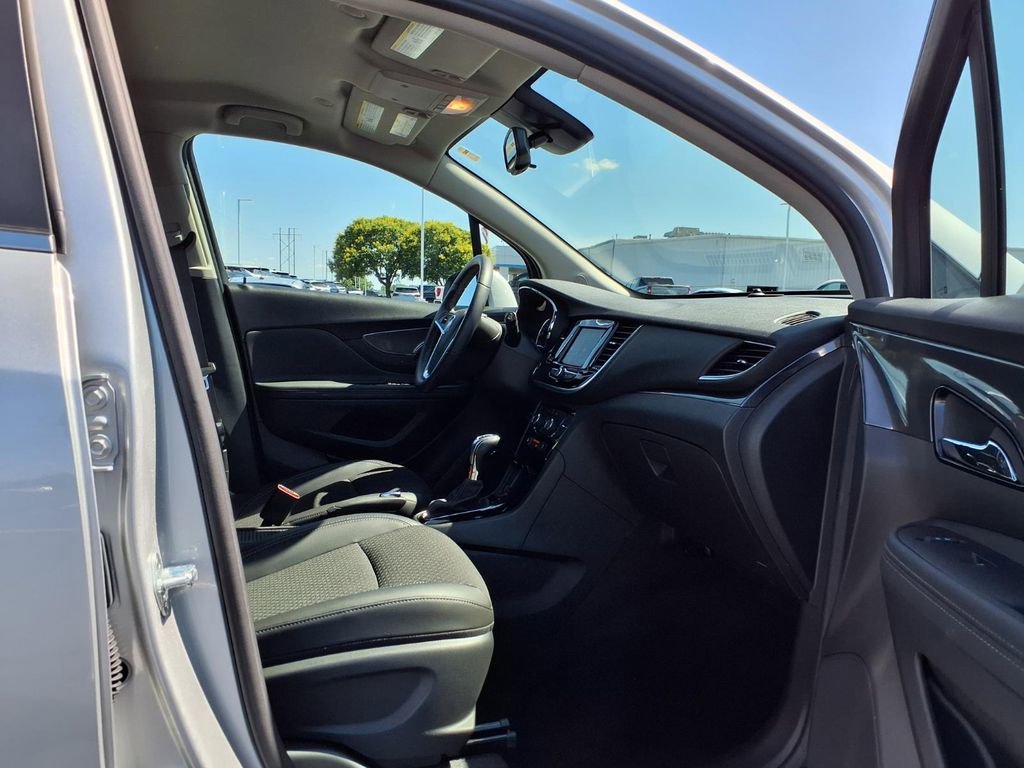 Used 2022 Buick Encore Preferred w/ Safety Package AWD/4WD image 23