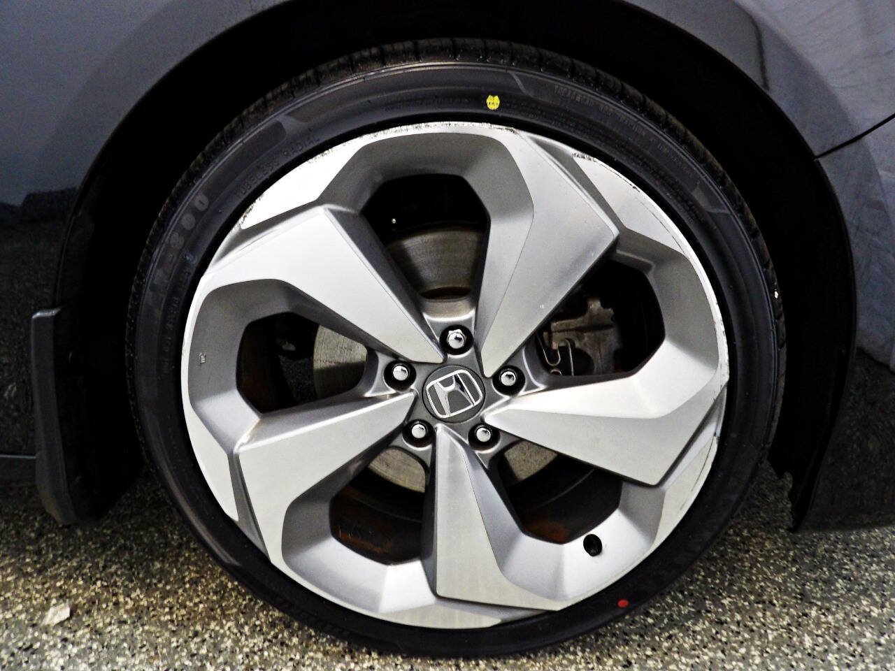 Used 2018 Honda Accord Touring image 23