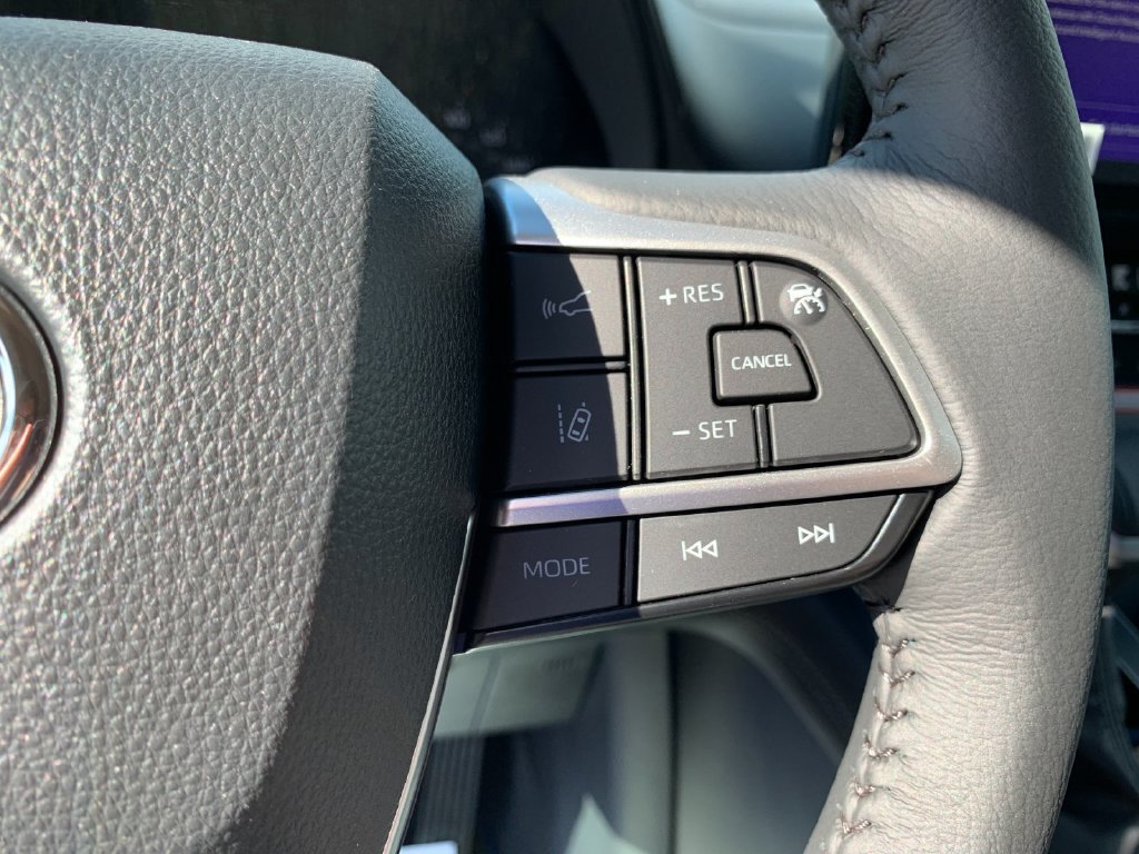 New 2026 Toyota Sienna XLE AWD/4WD image 28