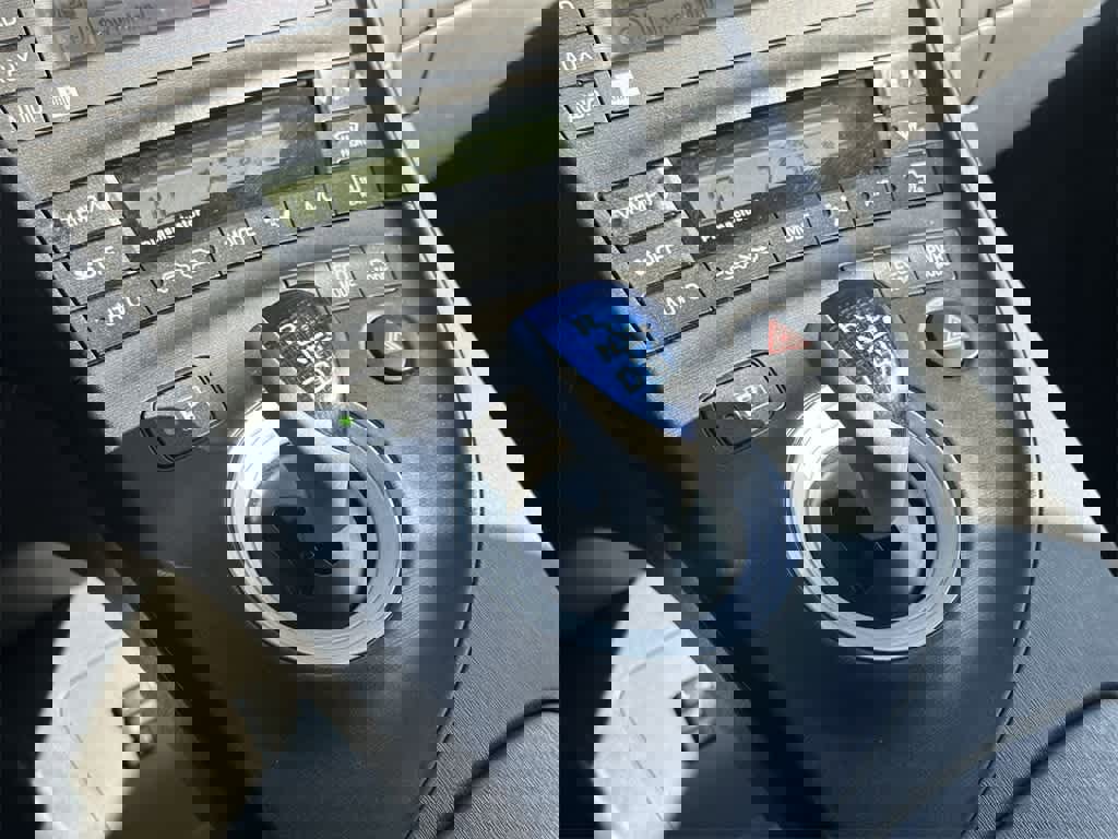 Used 2011 Toyota Prius Five image 18