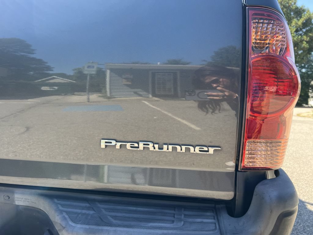 Used 2015 Toyota Tacoma PreRunner w/ Convenience Package RWD image 25