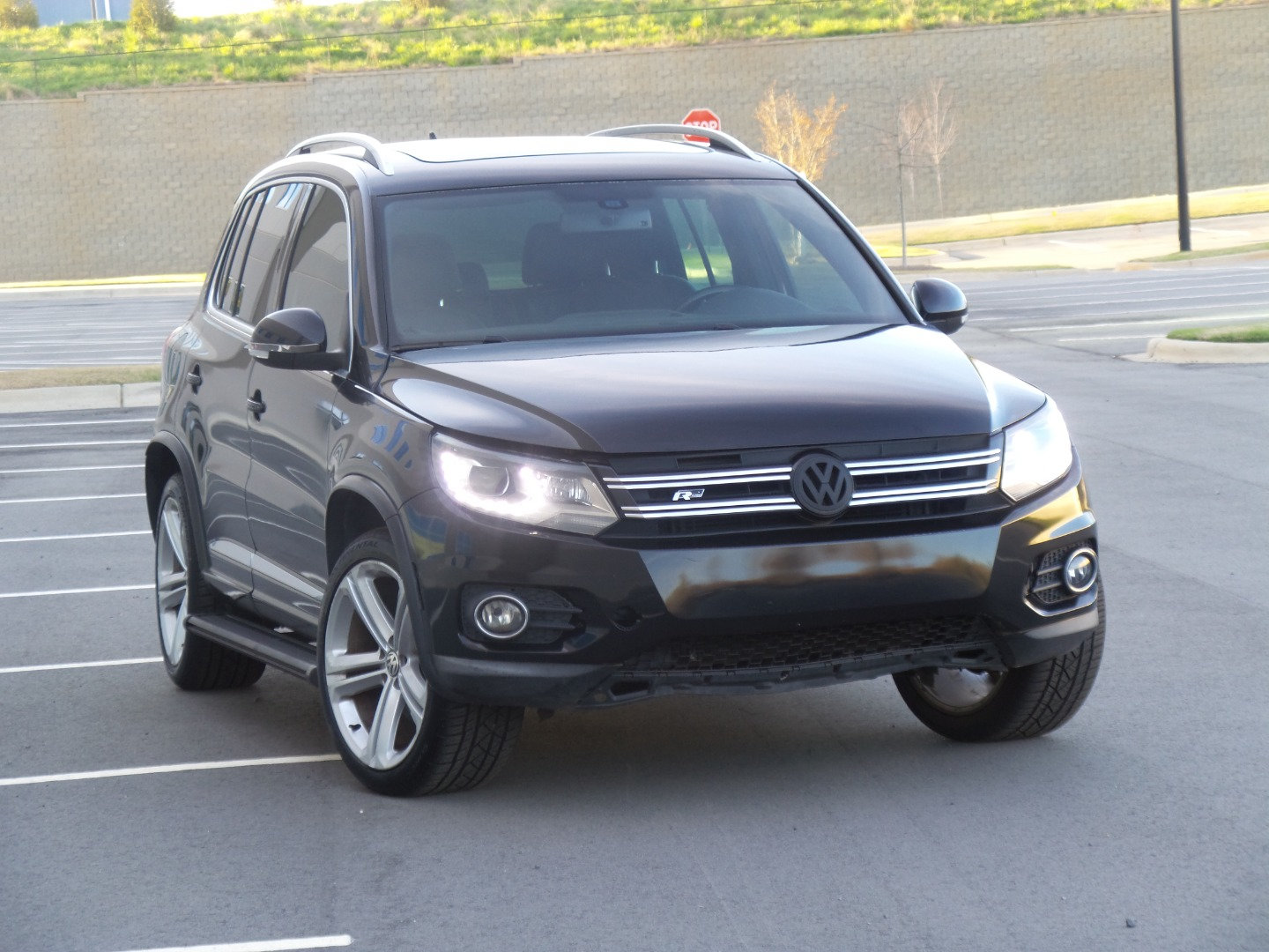 Used 2015 Volkswagen Tiguan R-Line FWD image 6