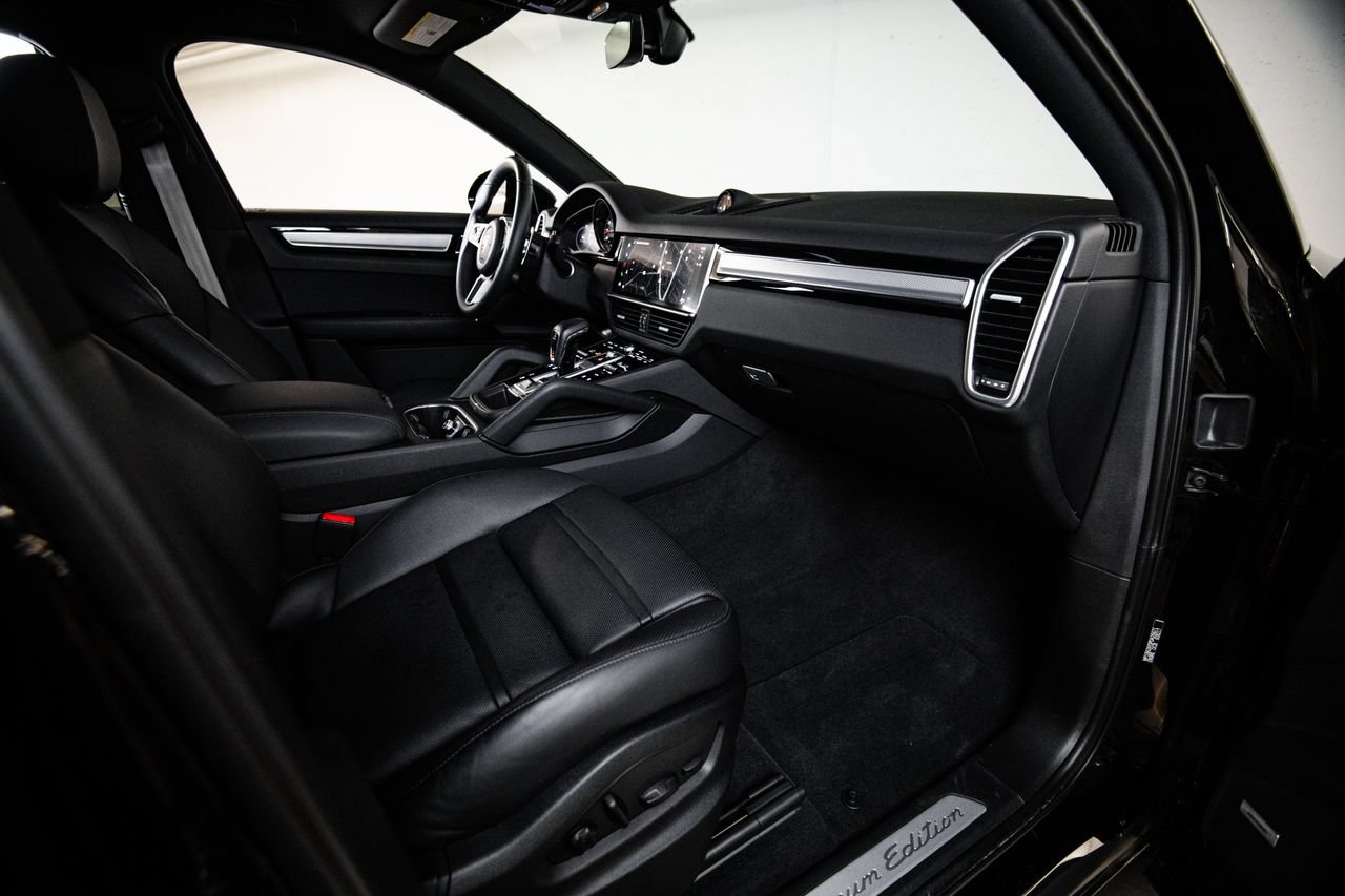 Certified 2023 Porsche Cayenne Platinum Edition AWD/4WD image 28