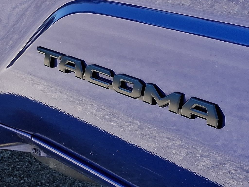 Used 2024 Toyota Tacoma TRD Off-Road w/ TRD Off Road Upgrade Package AWD/4WD image 31