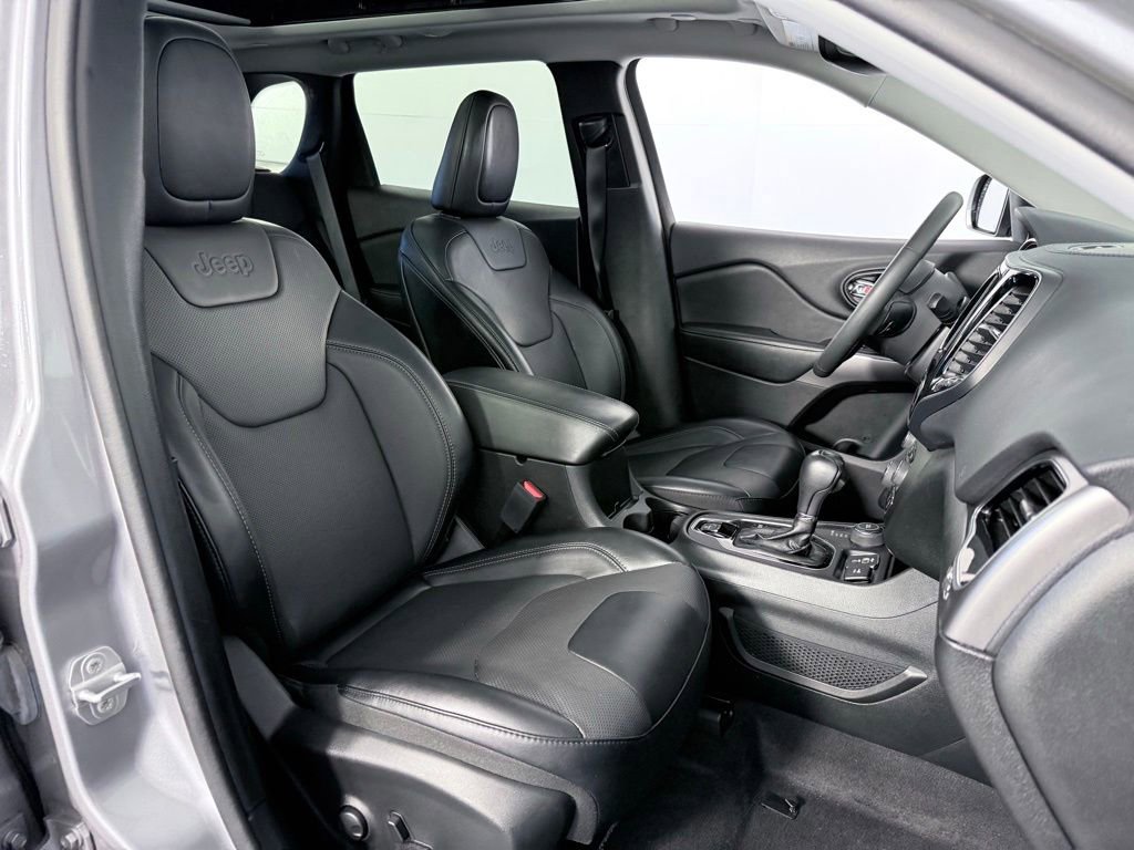 Used 2022 Jeep Cherokee Limited image 12