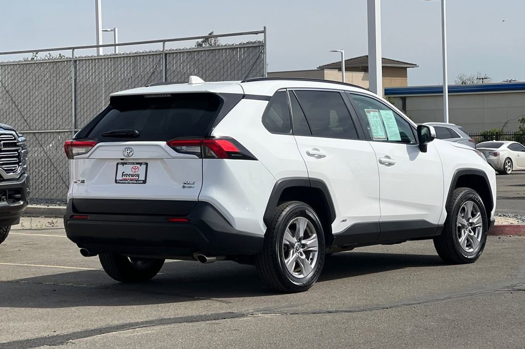 Certified 2025 Toyota RAV4 XLE image 5