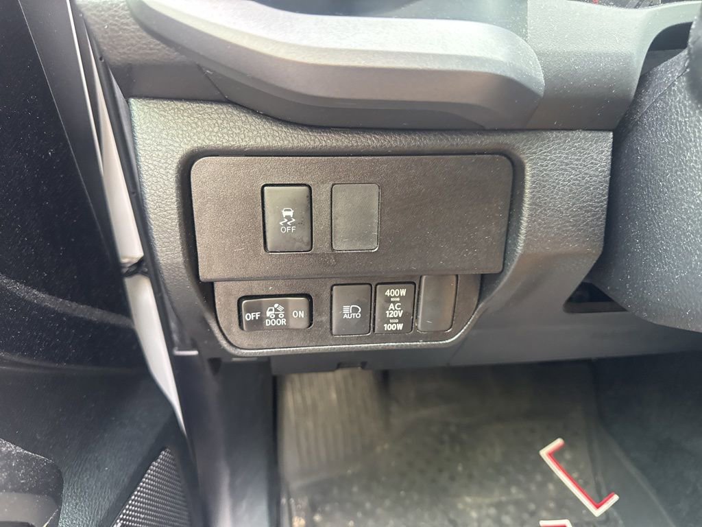 Used 2022 Toyota Tacoma TRD Sport w/ TRD Premium Sport Package image 9