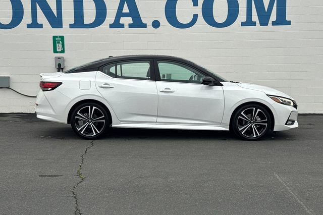 Used 2022 Nissan Sentra SR w/ SR Premium Package image 3