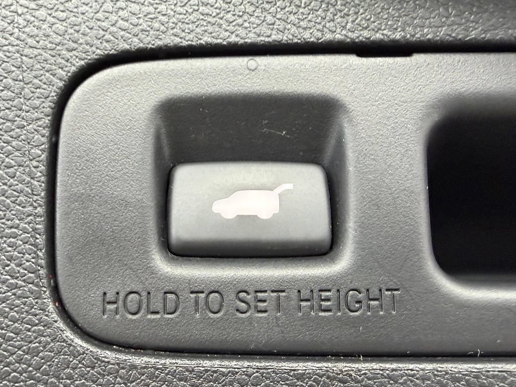 Used 2022 Honda CR-V Touring image 16