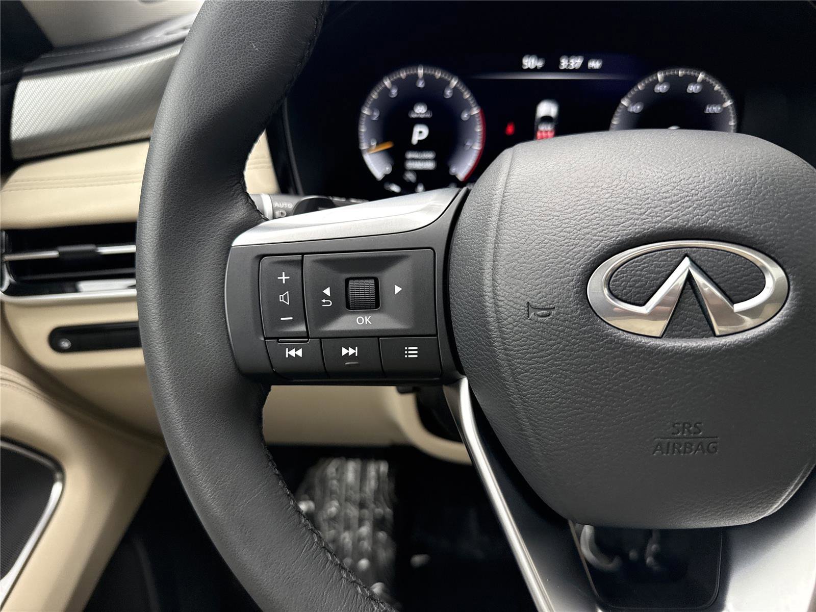 Certified 2025 INFINITI QX60 Luxe image 13