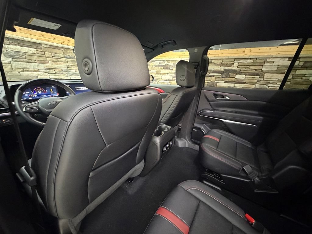 Used 2025 Chevrolet Traverse RS w/ LPO, Floor Liner Package AWD/4WD image 41