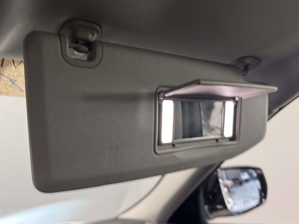 Used 2022 Jeep Grand Cherokee Limited image 30