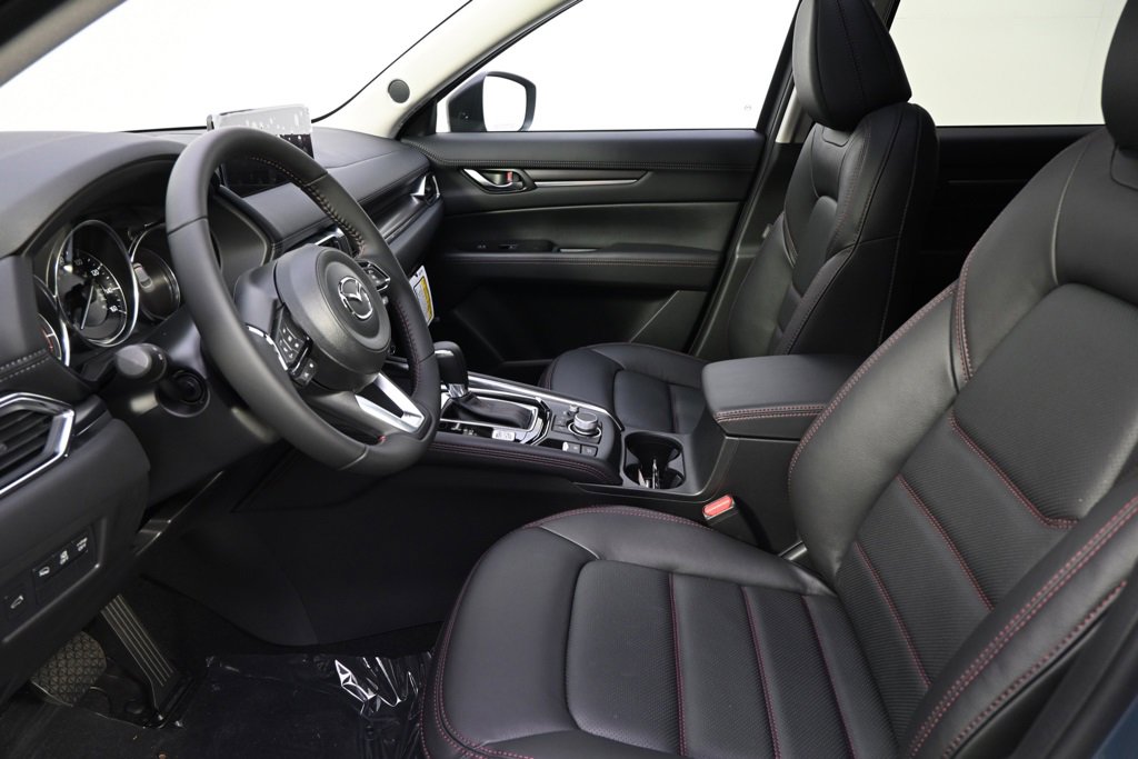 New 2025 MAZDA CX-5 Carbon Edition image 13