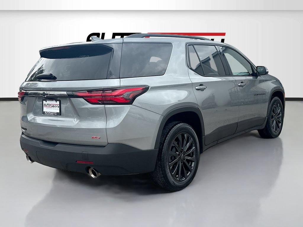 Used 2023 Chevrolet Traverse RS FWD image 7