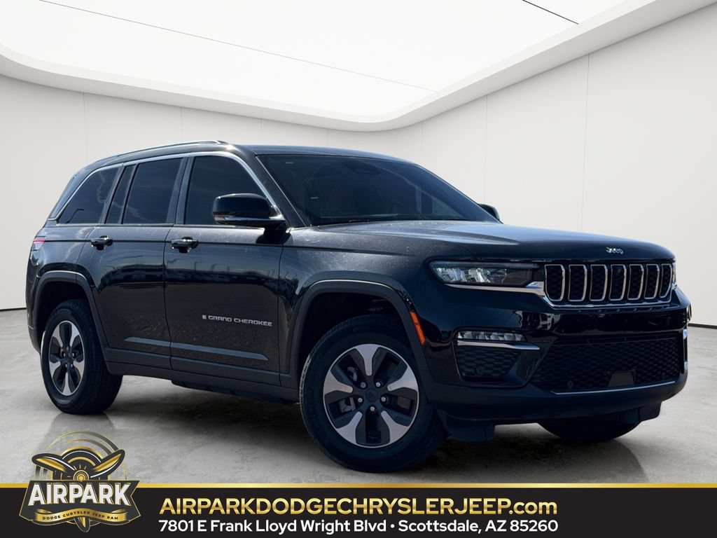 New 2023 Jeep Grand Cherokee 4WD 4xe w/ Luxury Tech Group II image 1