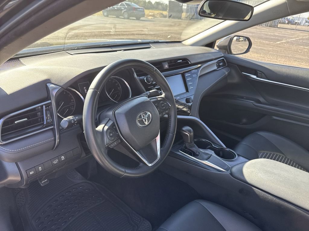 Used 2020 Toyota Camry SE image 16