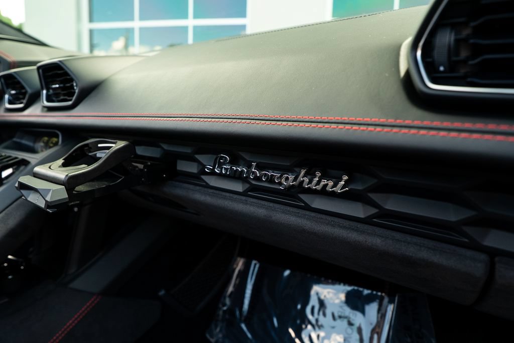 Used 2017 Lamborghini Huracan LP 610-4 AWD/4WD image 39