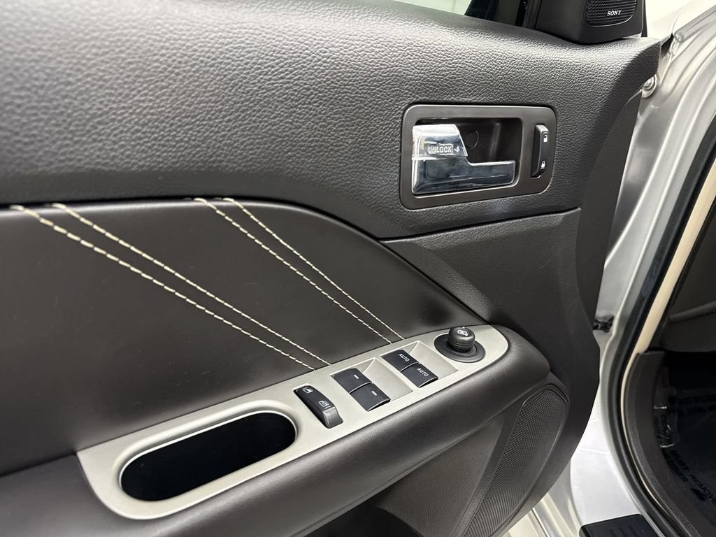 Used 2012 Ford Fusion Sport FWD image 15