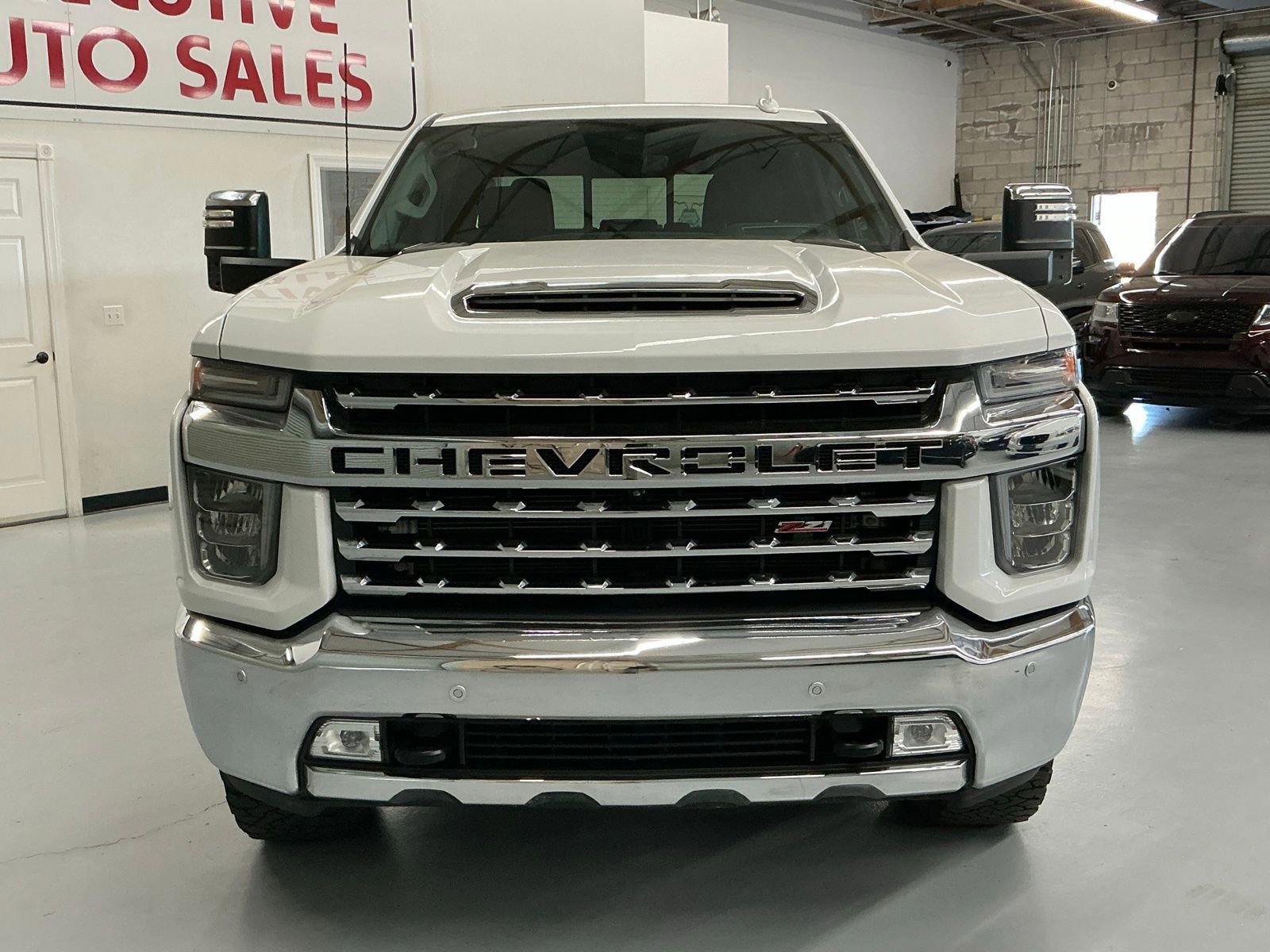 Used 2022 Chevrolet Silverado 2500 LTZ w/ LTZ Premium Package image 2