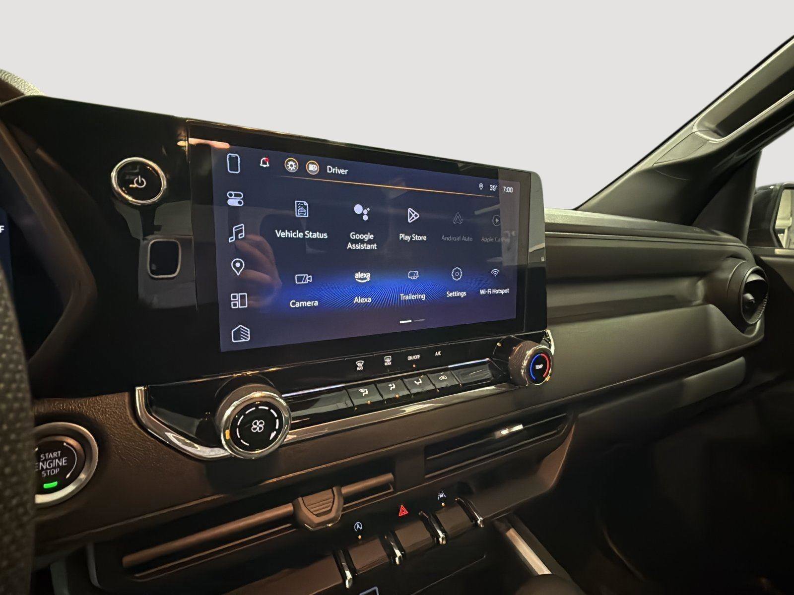 Used 2024 Chevrolet Colorado Trail Boss w/ Technology Package image 14