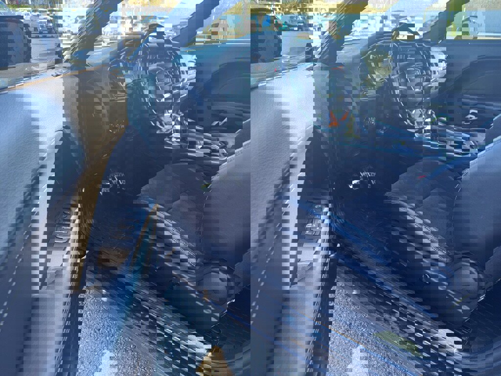 Used 2017 Dodge Challenger R/T Scat Pack w/ Leather Interior Group image 5