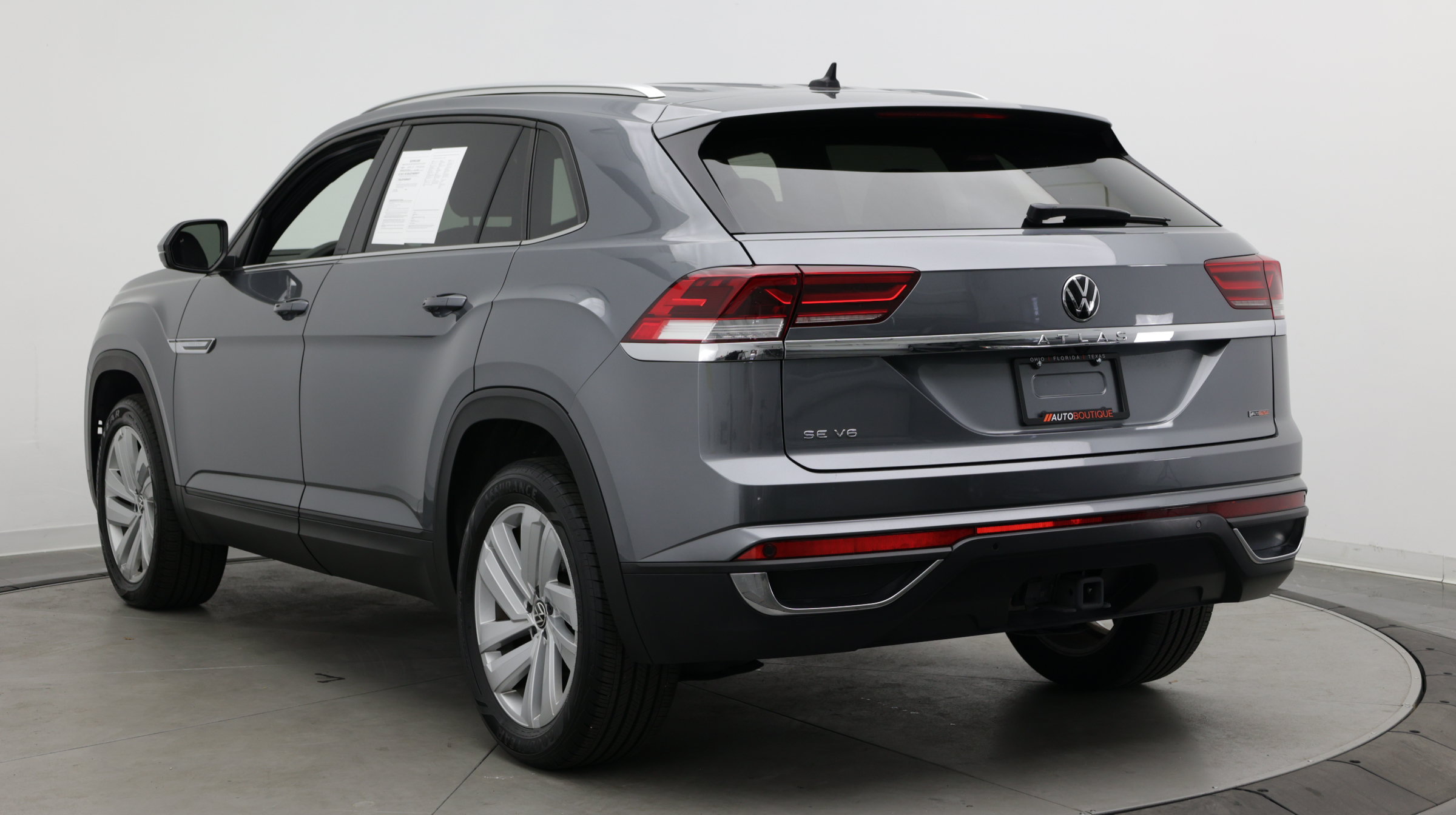Used 2023 Volkswagen Atlas Cross Sport SE FWD image 5