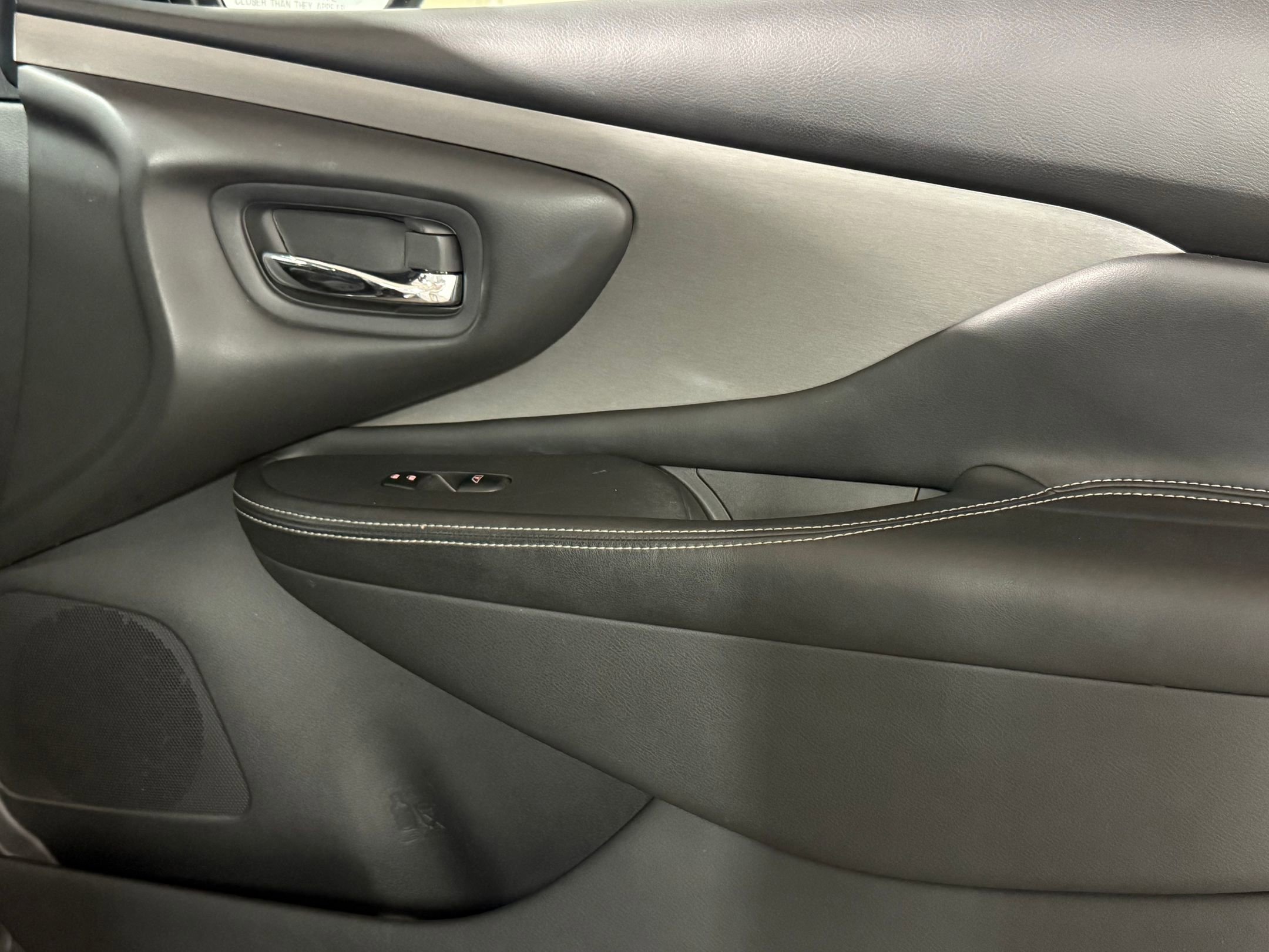 Used 2020 Nissan Murano SV image 37