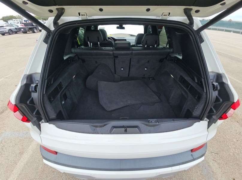 Used 2019 BMW X5 xDrive40i w/ Premium Package image 13