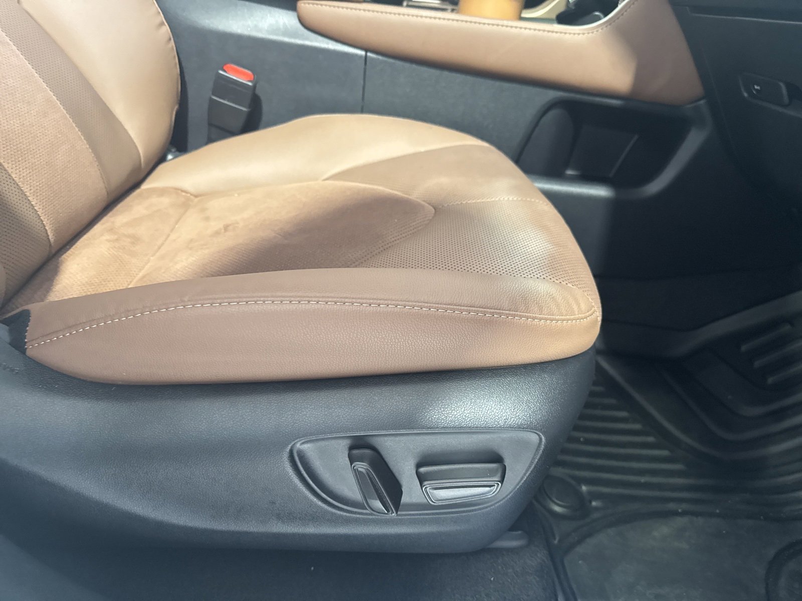 Used 2024 Toyota Grand Highlander AWD Hybrid image 20