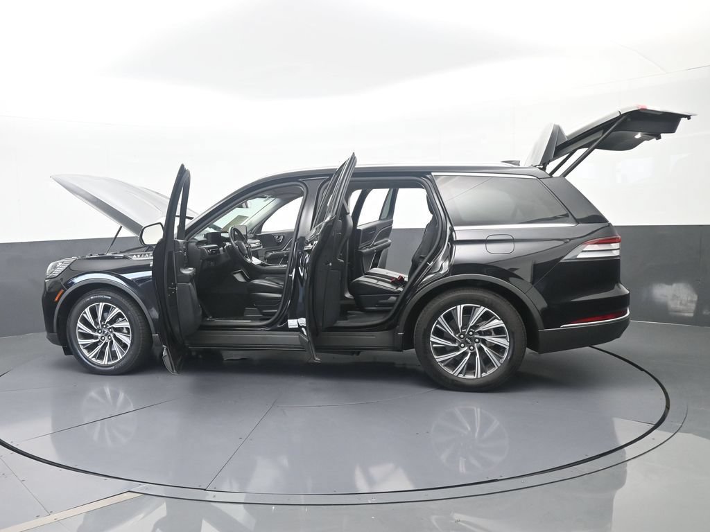 Used 2025 Lincoln Aviator 2WD image 69