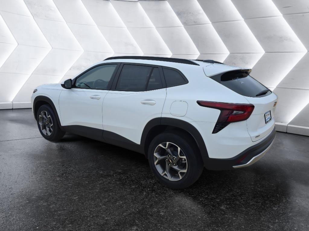 New 2026 Chevrolet Trax LT w/ LT Convenience Package FWD image 7