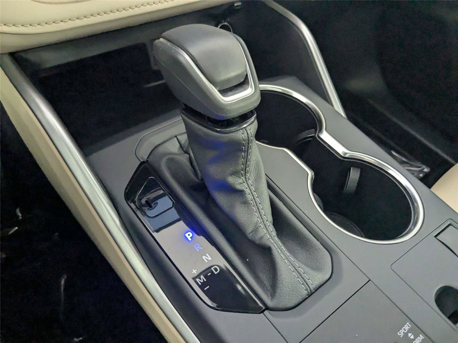 Certified 2025 Toyota Highlander XLE FWD image 27